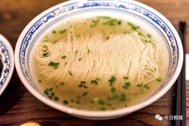 独家调味吊汤，相城一碗白焖肉面杀入